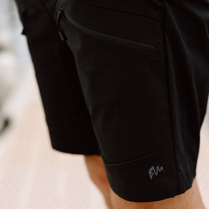 Signature Short - Black